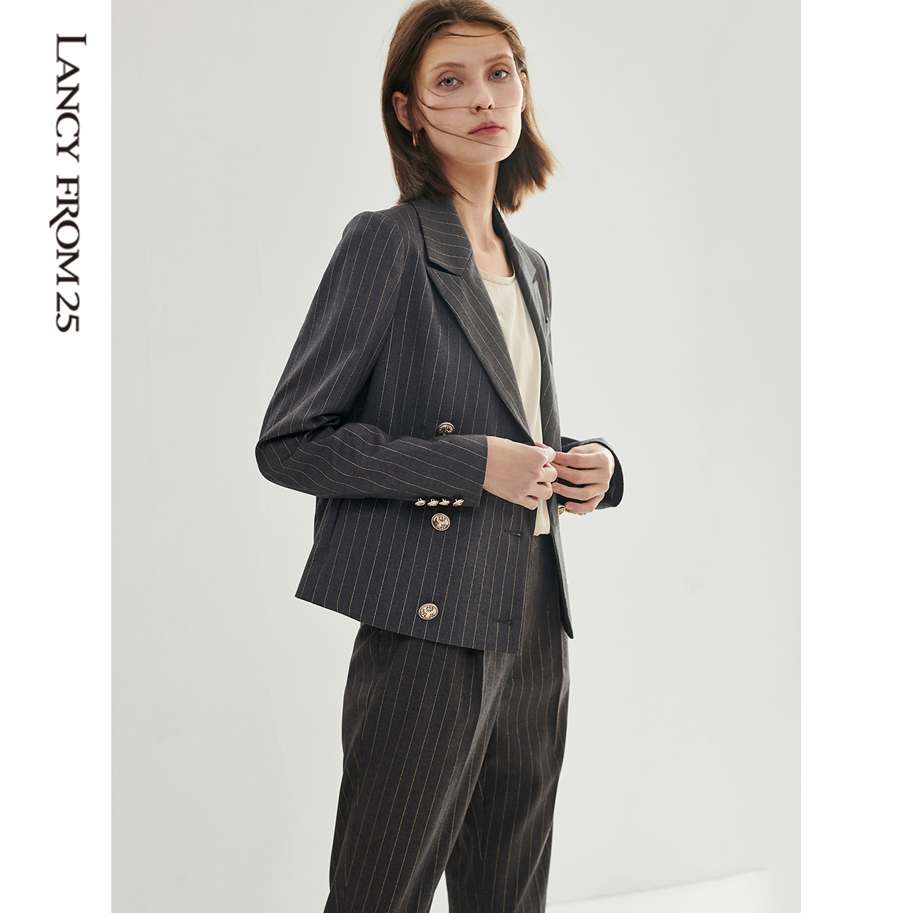 朗姿金丝条纹宽松小西服女2020年秋装新款简约西装套装短外套上衣
